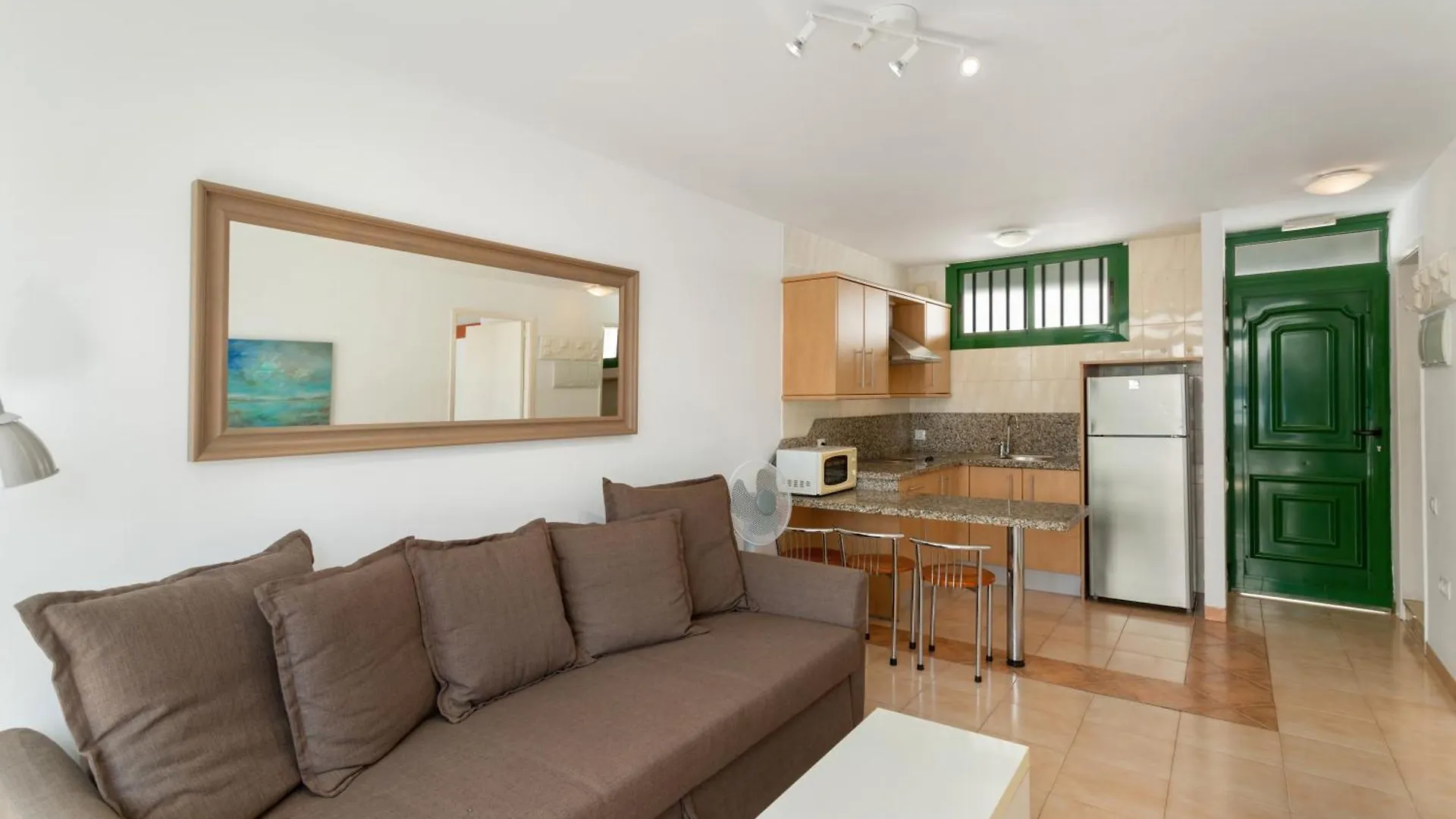 Апартаменты Apartamento Yumbo Centro Маспаломас